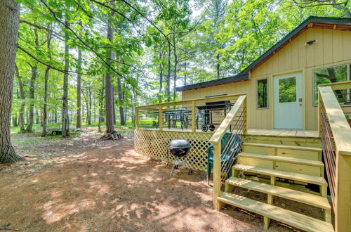 Photo 26 - Peaceful Marquette Cottage w/ Sunroom