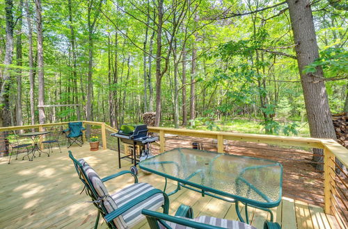 Photo 24 - Peaceful Marquette Cottage w/ Sunroom