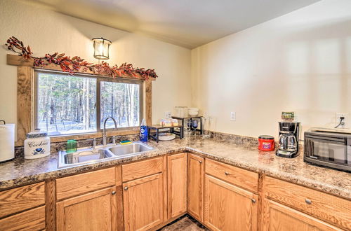 Photo 14 - Peaceful Marquette Cottage w/ Sunroom