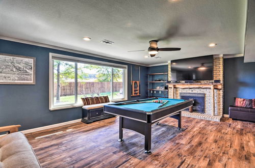 Foto 4 - Family-friendly Home w/ Back Yard & Game Room