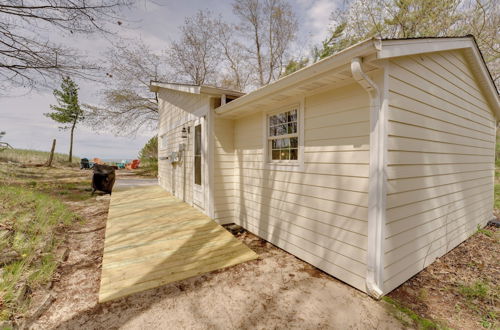 Photo 22 - Beachfront Lake Michigan Cottage W/fire Pit & Deck