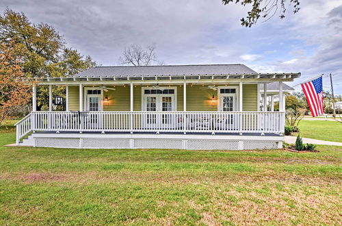 Photo 23 - Cozy Pass Christian House W/porch Steps From Beach