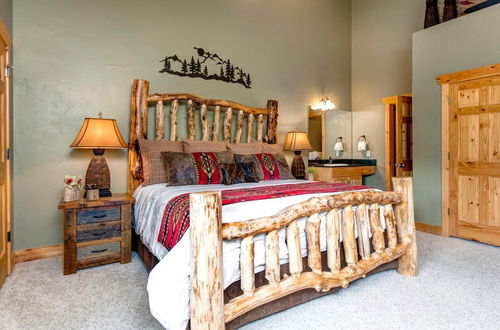 Photo 4 - Timber Wolf Lodge 2 Bedrooms TWL-12C by KBM