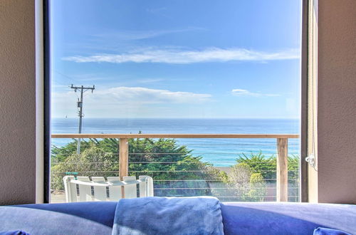 Foto 9 - Spectacular Ocean View Retreat w/ Private Beach