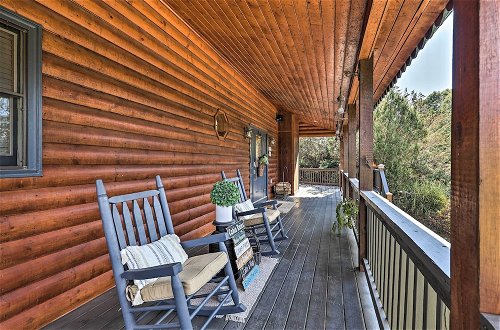 Foto 21 - Piney Creek Mountain-view Cabin w/ Wraparound Deck