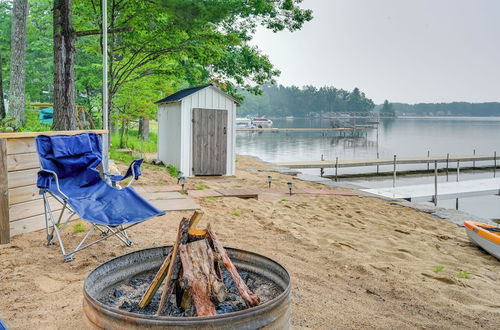 Photo 25 - Cozy Waterfront Hale Cottage on Long Lake