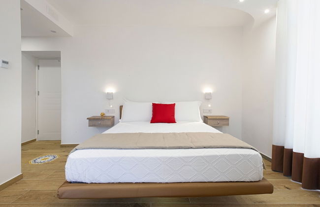 Lidia Rooms & Suites - Photo 12