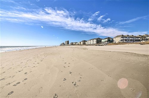 Photo 15 - On-the-beach Escape: Oceanfront in Surfside