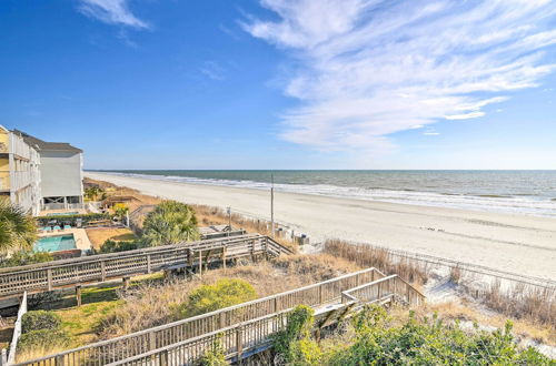 Foto 25 - On-the-beach Escape: Oceanfront in Surfside