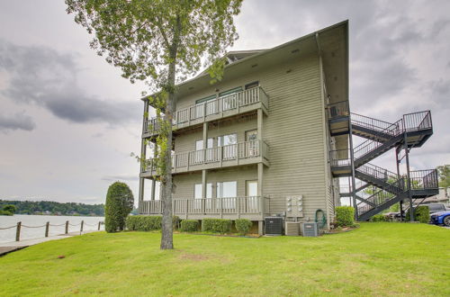 Photo 24 - Spacious Penthouse w/ Stunning Lakefront Views