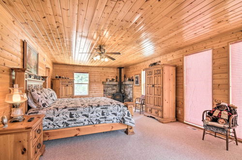 Foto 11 - Pet-friendly Cabin < 1 Mi to Panguitch Lake