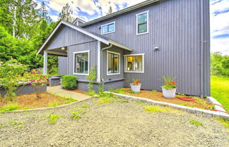 Photo 2 - Stunning Hood Canal Getaway w/ Private Deck