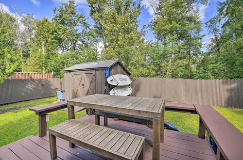 Photo 9 - Cozy Lake Champlain Cottage w/ Private Beach