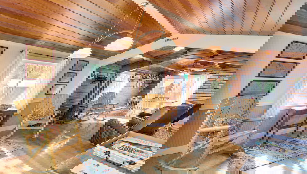 Cozy Lake Champlain Cottage w/ Private Beach - Foto 1