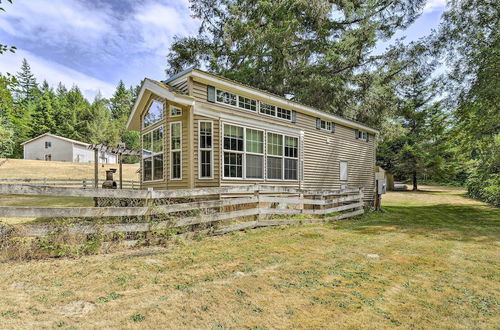 Photo 2 - Cozy Gig Harbor Cottage ~ 2 Mi to Case Inlet