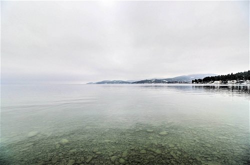 Foto 28 - Peaceful Lakeside Retreat w/ Deck & Amazing Views