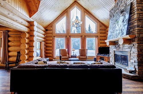 Photo 10 - Executive Plus 52 - Beautiful Spacious log Home With Private hot tub Pool