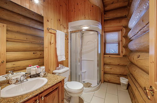 Photo 26 - Executive Plus 52 - Beautiful Spacious log Home With Private hot tub Pool