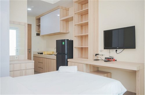 Photo 2 - Cozy Stay And Good Deal Studio Apartment B Residence