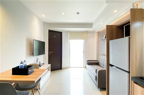 Foto 19 - Minimalist And Cozy 1Br Apartment At Mustika Golf Residence