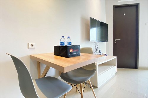 Foto 8 - Minimalist And Cozy 1Br Apartment At Mustika Golf Residence