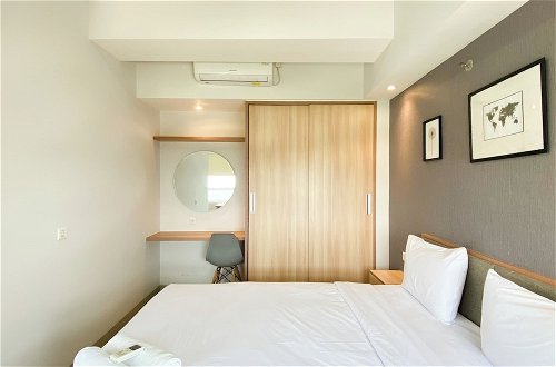 Photo 3 - Minimalist And Cozy 1Br Apartment At Mustika Golf Residence