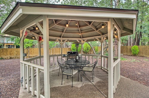 Foto 27 - Cozy Pinetop Retreat w/ Yard & Heated Gazebo