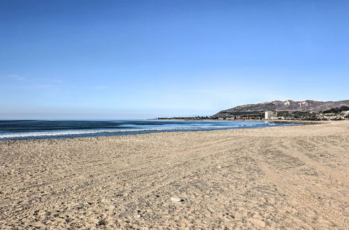 Photo 25 - Picturesque Ventura Retreat: Steps to Shore