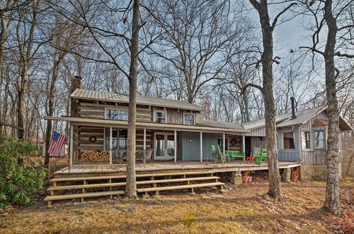 Photo 5 - Cozy Cumberland Mountain Cabin w/ Stunning Views