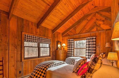 Photo 15 - Cozy Cumberland Mountain Cabin w/ Stunning Views