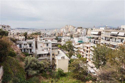 Photo 34 - Modern apt with Increbilbe Athens Views