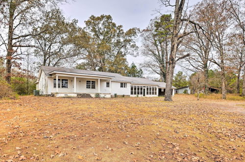 Photo 20 - Charming Gadsden Home w/ Golf Course Views