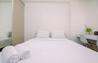 Foto 1 - Minimalist And Best Deal Studio Room At Signature Park Grande Apartment