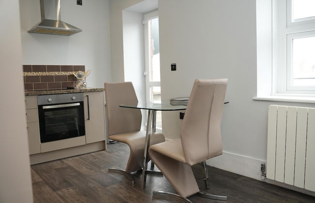 Charming 1-bed & Balcony Flat in Merthyr Tydfil - Foto 5
