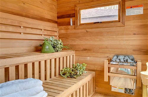 Foto 44 - Custom-built Clarklake Cabin: Sauna & Cold Plunge