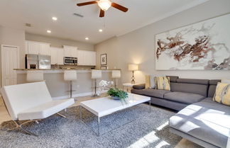 Foto 1 - Modern Kissimmee Townhome w/ Fenced Pool & Patio