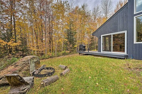 Photo 34 - Whimsical Winhall Cottage w/ Private Hot Tub