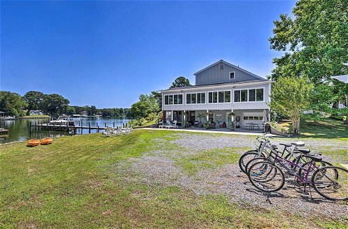 Foto 27 - Idyllic Waterfront Home w/ Game Room, Shared Dock
