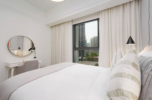 Photo 3 - Maison Privee - Luxury 2Bedroom w/ Burj Khalifa & Fountain Views
