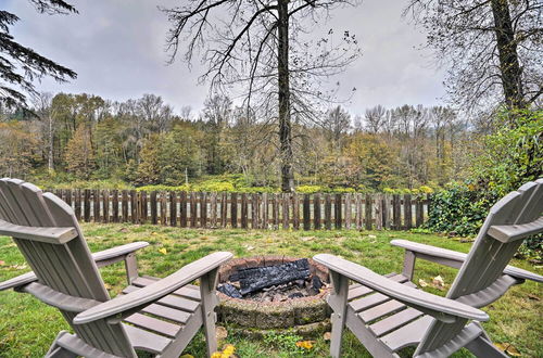 Photo 28 - Riverfront Gold Bar Cabin w/ Hot Tub & Mtn Views