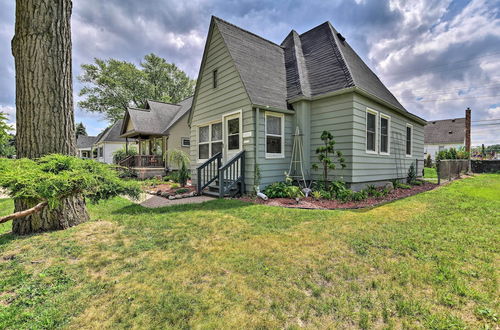 Photo 5 - Lovely Dearborn Home w/ Gas Grill & Backyard