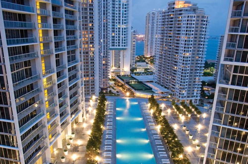 Photo 1 - Luxury 2BR Condo at Icon Brickell W