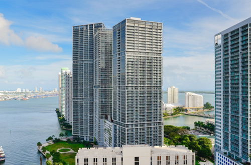 Photo 37 - Amazing Condo at Icon Brickell With Pool