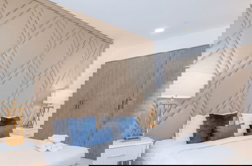 Photo 6 - LUX The Murjan Sea View Suite