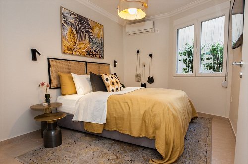 Photo 2 - The Kipseli Suite Sophisticated Cozy apt