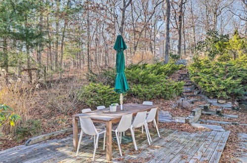 Photo 13 - Chic East Hampton Retreat w/ Deck & View