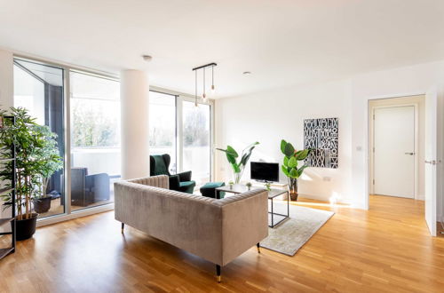 Photo 9 - Modern Chiswick Apartment