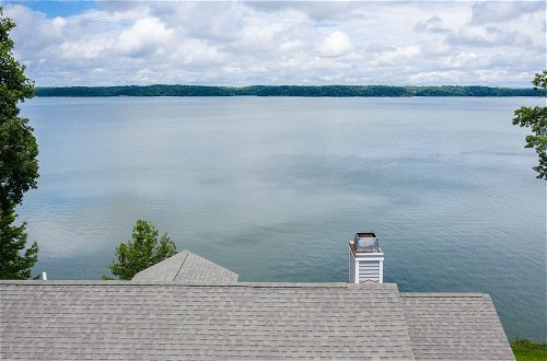 Photo 39 - Lake-front Luxury 5bdrm on Kentucky Lake - JZ Vacation Rentals