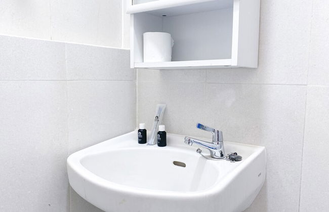 Modern And Restful Studio At Kebagusan City Apartment - Foto 9