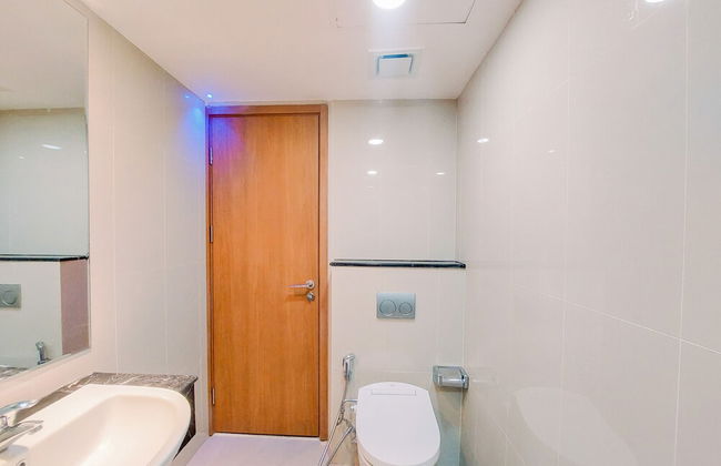 Big Studio Loft Apartment at The Reiz Condominium Medan By Travelio - Foto 16